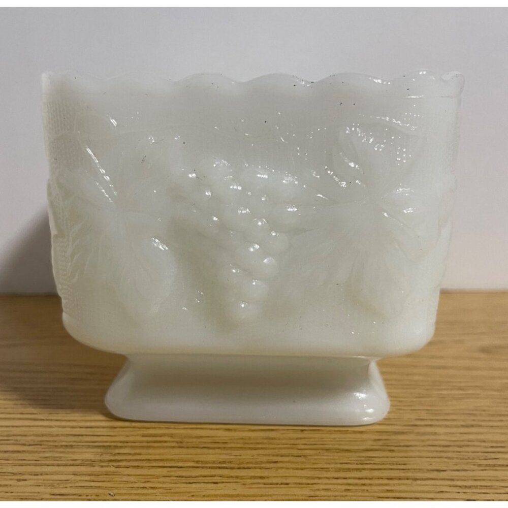 Anchor Hocking Milk Glass Grapes Leaves Scalloped Edge Pedestal Candy Dish VTG